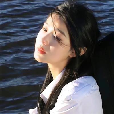 不信神的女子 封面